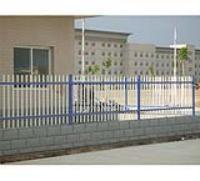 熱鍍鋅圍欄54 鐵藝圍欄 產(chǎn)品展示 石家莊華榮門業(yè) 電動遙控不銹鋼卷門.防火卷閘門.伸縮門.車庫門.感應門.工業(yè)門.雙層自動卷簾門.鐵藝圍欄